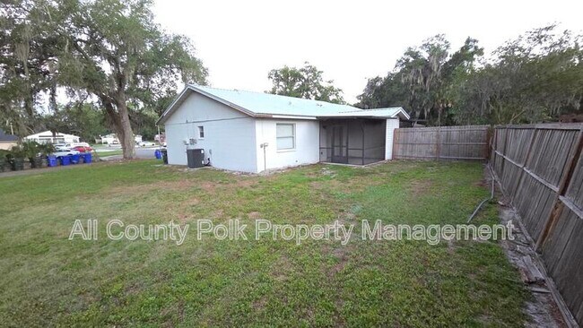 789 Zella Ln in Lakeland, FL - Building Photo - Building Photo