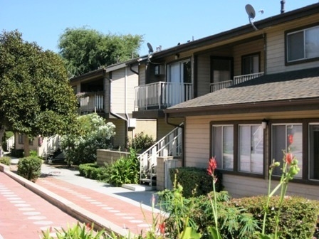 Tahoe Manor in Whittier, CA - Foto de edificio - Building Photo