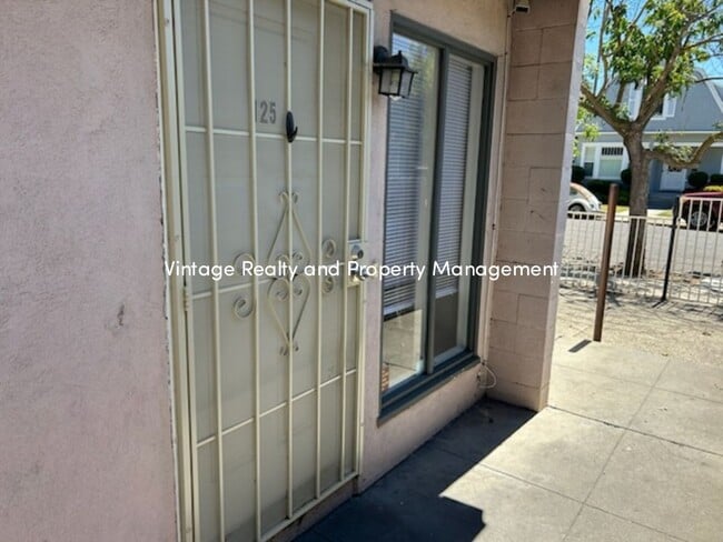 125 E Alder St in Stockton, CA - Building Photo - Building Photo