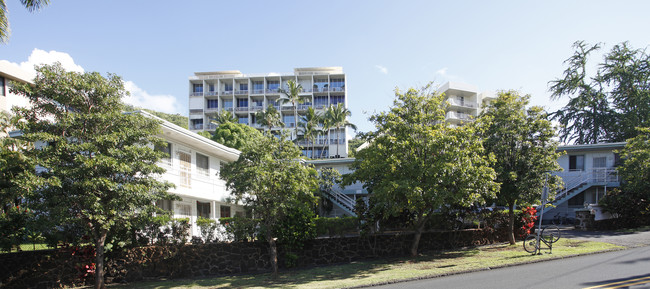 540 Iolani Ave in Honolulu, HI - Foto de edificio - Building Photo