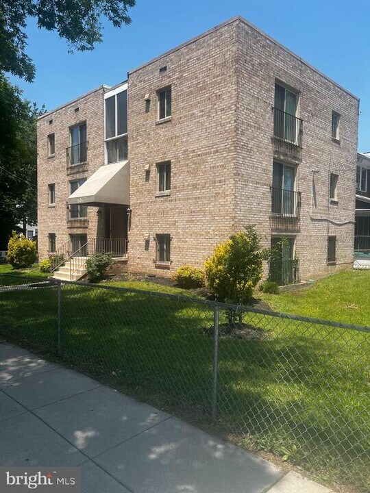 520 Franklin St NE in Washington, DC - Building Photo