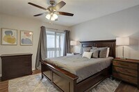 5036 Glenmont Dr photo'