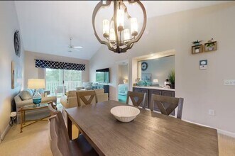 616 River Oaks Dr in Myrtle Beach, SC - Building Photo - Building Photo