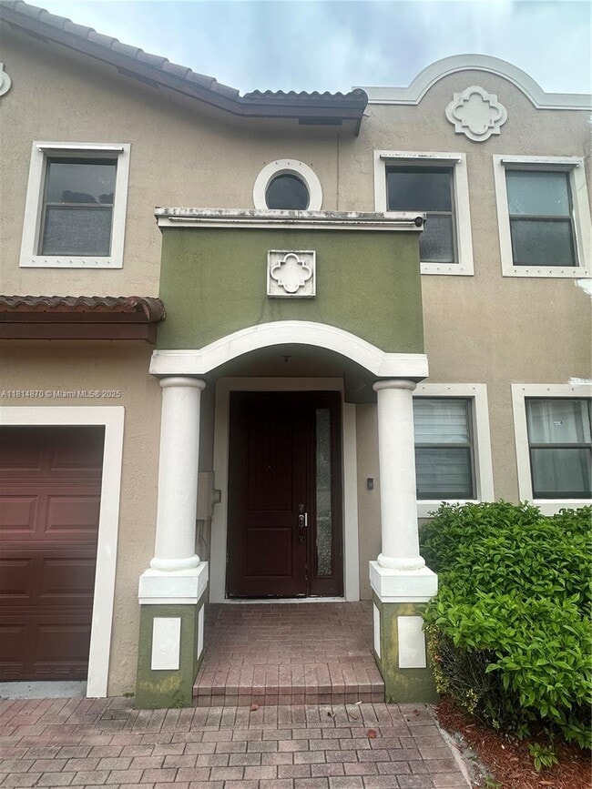 758 NE 34th Ave in Homestead, FL - Building Photo - Building Photo