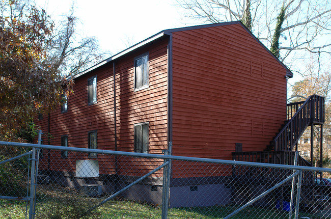 1812 Rosetta Dr in Durham, NC - Foto de edificio - Building Photo