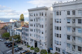 2222 Leavenworth in San Francisco, CA - Foto de edificio - Building Photo