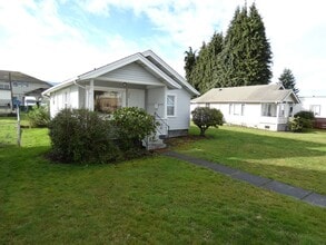324 E 6th St in Port Angeles, WA - Building Photo - Building Photo
