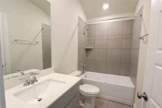 1435 Waggoner Rnch Trl in Conroe, TX - Building Photo - Building Photo