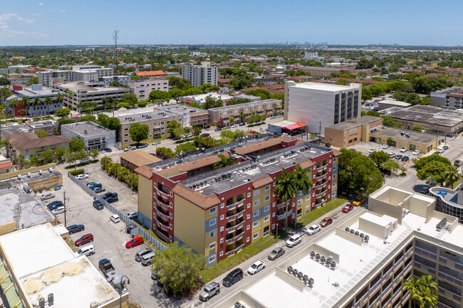 Sunshine Condominiums in Hialeah, FL - Building Photo - Building Photo