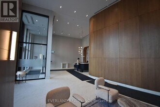 1185 Dupont St in Toronto, ON - Building Photo - Building Photo