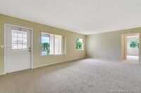 4759 Sable Pine Cir in West Palm Beach, FL - Foto de edificio - Building Photo