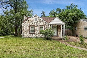 806 Elsworth Pl in Ferguson, MO - Foto de edificio - Building Photo