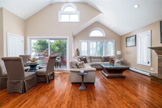 459 E Pine St in Long Beach, NY - Building Photo - Building Photo