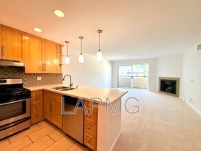 4702 Fulton Ave in Los Angeles, CA - Building Photo - Building Photo