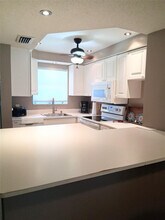 1035 Hillsboro Mile in Hillsboro Beach, FL - Building Photo - Building Photo