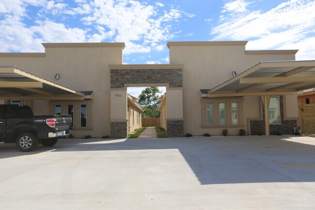 900 Myrtle Beach Ave, Unit 1 in McAllen, TX - Foto de edificio - Building Photo