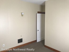 1947 Sussex Pl in Toledo, OH - Building Photo - Building Photo