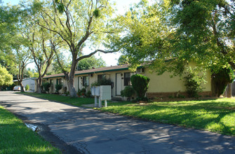 4301-4307 Pasadena Ave in Sacramento, CA - Building Photo - Building Photo