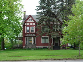 717 W Huron St in Ann Arbor, MI - Building Photo - Building Photo