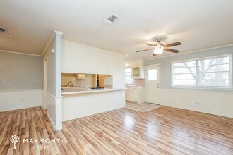 5869 Kinder Dr in Jackson, MS - Foto de edificio - Building Photo