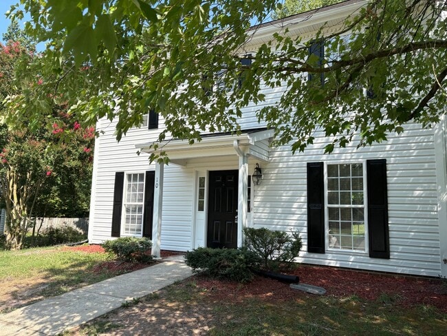property at 10 Kilburn Ln
