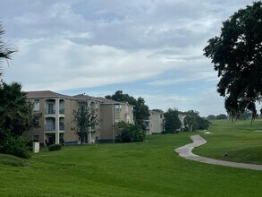 7200 Westpointe Blvd in Orlando, FL - Building Photo - Building Photo