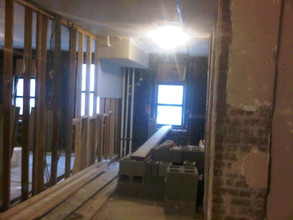 1028 Bushwick Ave in Brooklyn, NY - Foto de edificio - Interior Photo