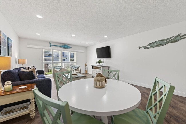 2750 Ocean Shore Blvd in Ormond Beach, FL - Building Photo - Building Photo