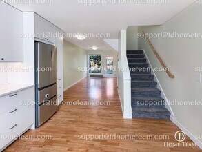 1912 E Fir St in Seattle, WA - Building Photo - Building Photo