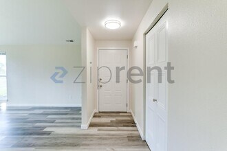 3002 M Dr NE in Auburn, WA - Building Photo - Building Photo