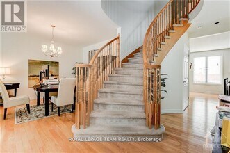 153 Tapestry Dr in Ottawa, ON - Building Photo - Building Photo