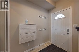 101 Dalgleish Ave in Kingston, ON - Building Photo - Building Photo