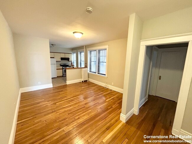 1758 Commonwealth Ave in Boston, MA - Foto de edificio - Building Photo