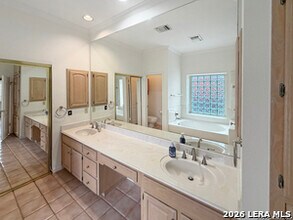 15674 Robin Ridge Rd in San Antonio, TX - Building Photo - Building Photo