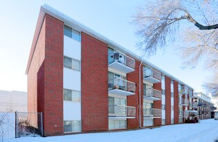 Olympus Manor in Edmonton, AB - Building Photo