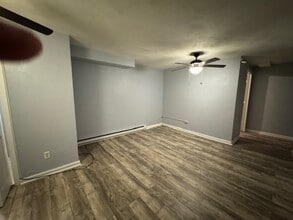 403 Hamlet Way in Charleston, WV - Building Photo - Building Photo