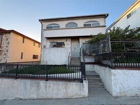 911 N Beaudry Ave in Los Angeles, CA - Building Photo