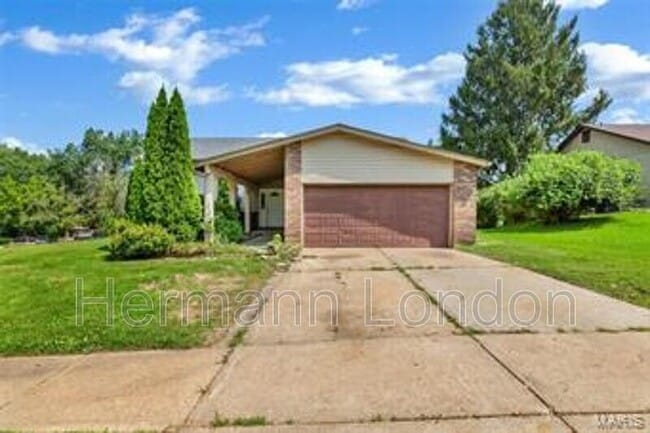 property at 5227 Suntrail Dr