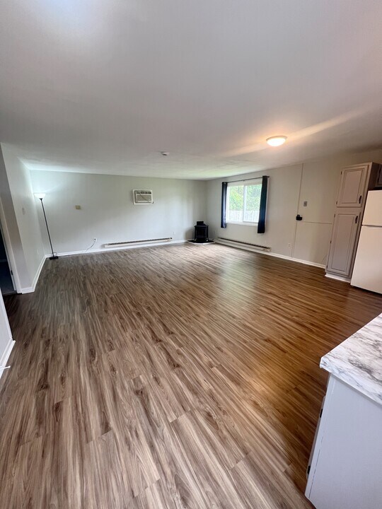 507 S Bay Rd, Unit 507A in Syracuse, NY - Building Photo