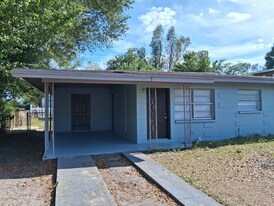 8001 Ash Ave in Tampa, FL - Building Photo