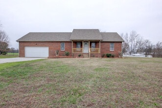 2481 Clarksville Rd in Trenton, KY - Building Photo - Building Photo