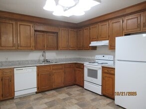 190 Gertrude Dr in Sumter, SC - Building Photo - Building Photo