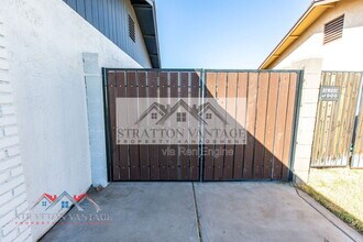 2526 E Juanita Ave in Mesa, AZ - Building Photo - Building Photo