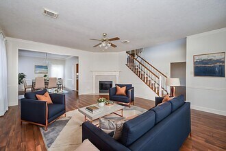 9731 New Kent Dr in Sugar Land, TX - Building Photo - Building Photo