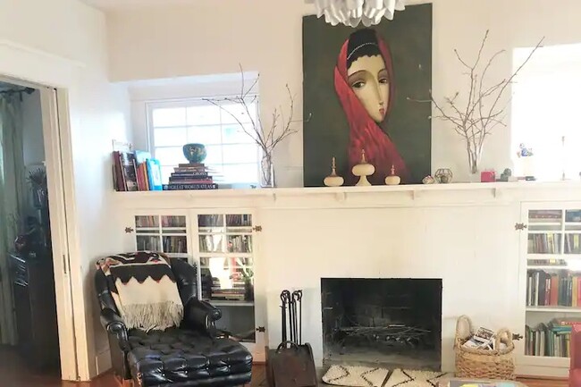 property at 3818 N Commercial Ave