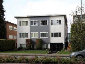 1055 W 12th Ave in Vancouver, BC - Building Photo