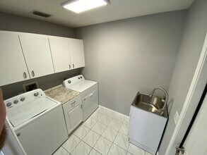 809 Bolivar St in Lady Lake, FL - Building Photo - Building Photo