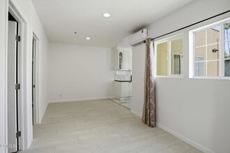 1606 Glenwood Rd in Glendale, CA - Building Photo - Building Photo