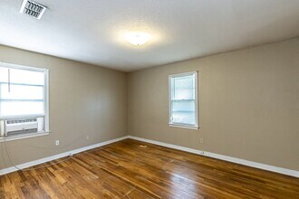 5010 38th St in Lubbock, TX - Building Photo - Building Photo