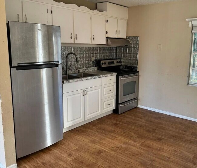 13095 Linden Dr in Spring Hill, FL - Building Photo - Building Photo